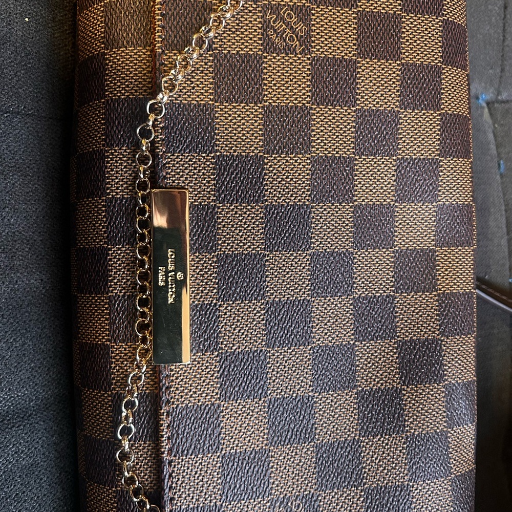 Louis Vuitton Checkered bag